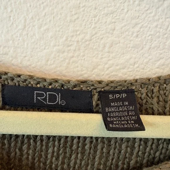 RDI V-Neck Green Knit Sweater with Brown Elbow Patches Size Small Dark Academia - Picture 4 of 6